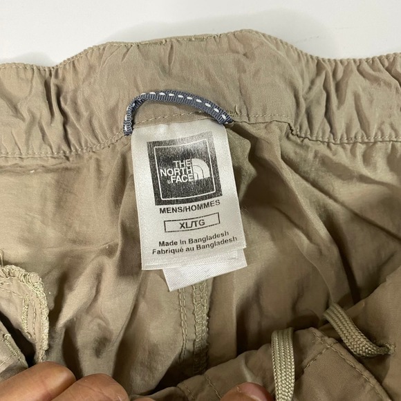 The North Face Mens Athletic Cargo Shorts Size XL - Picture 2 of 7